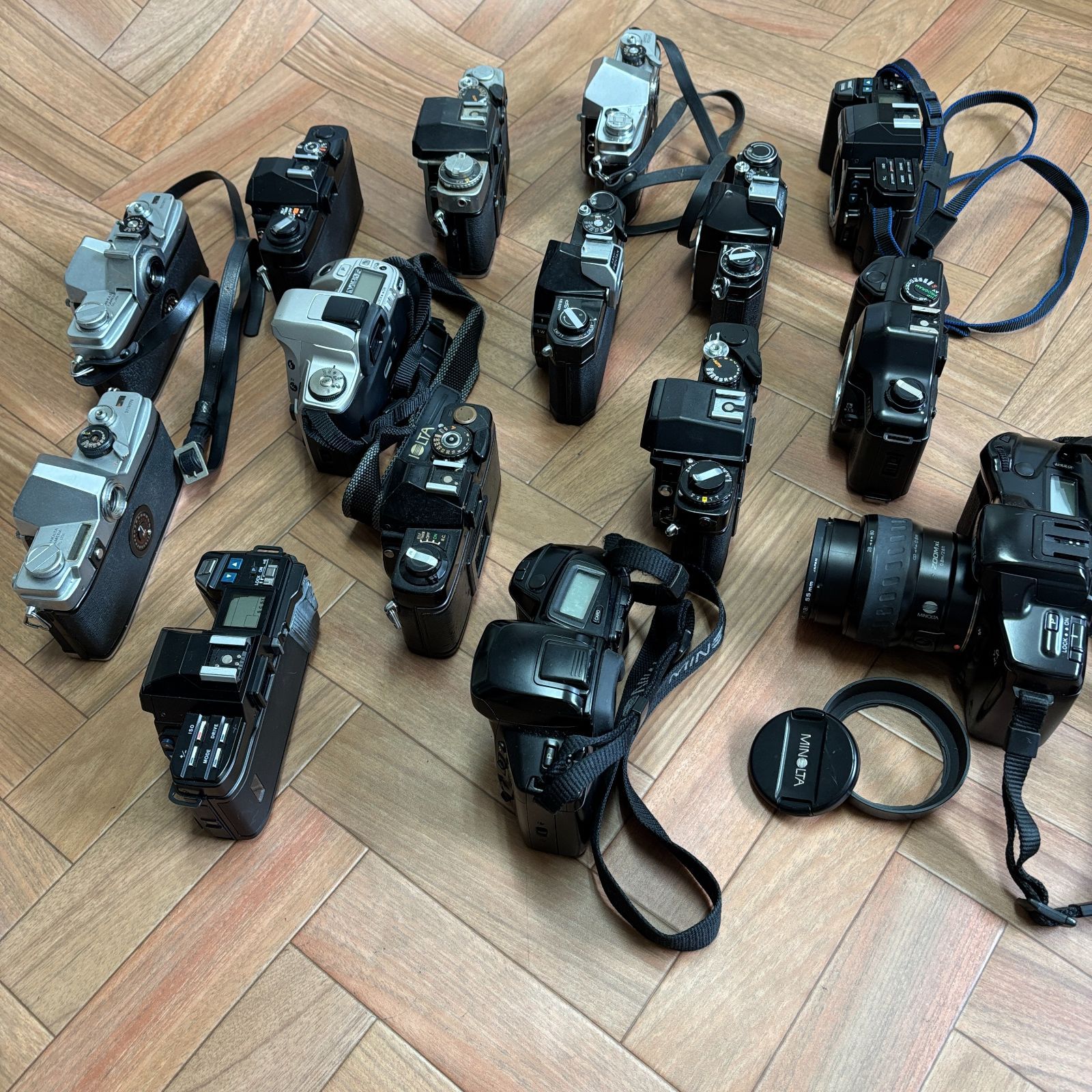 まとめ 一眼レフカメラ15台セット うち1台レンズ付き 品 M 657