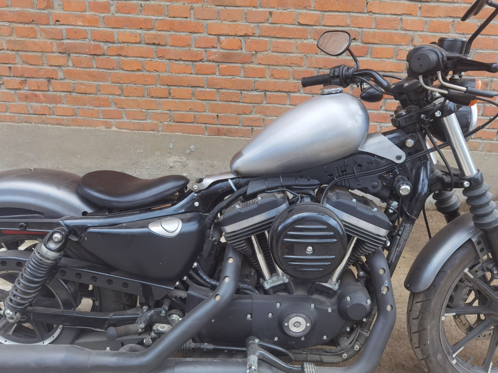 即納品 T-142 7L スポーツスター 06～2022年用 マスタングタンク