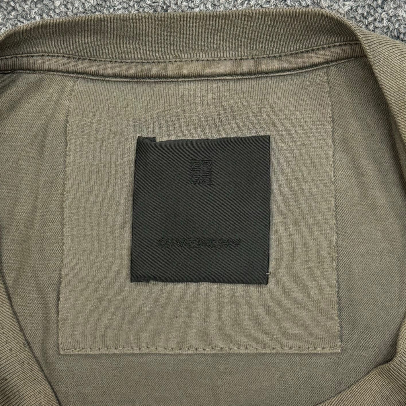 GIVENCHY × CHITO スプレープリントTシャツ カットソー