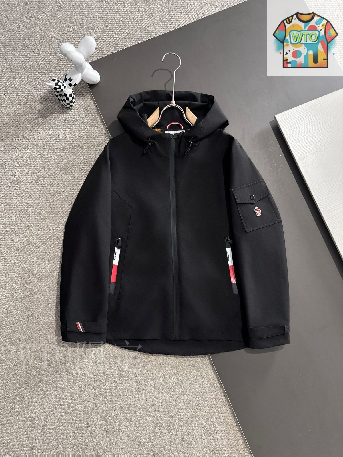 MONCLER 2025春夏新作キッズ ウール&テディ素材 パーカー 4A/6A モンクレール) MONCLER ロゴ刺繍パーカー 8G00016 89A1K