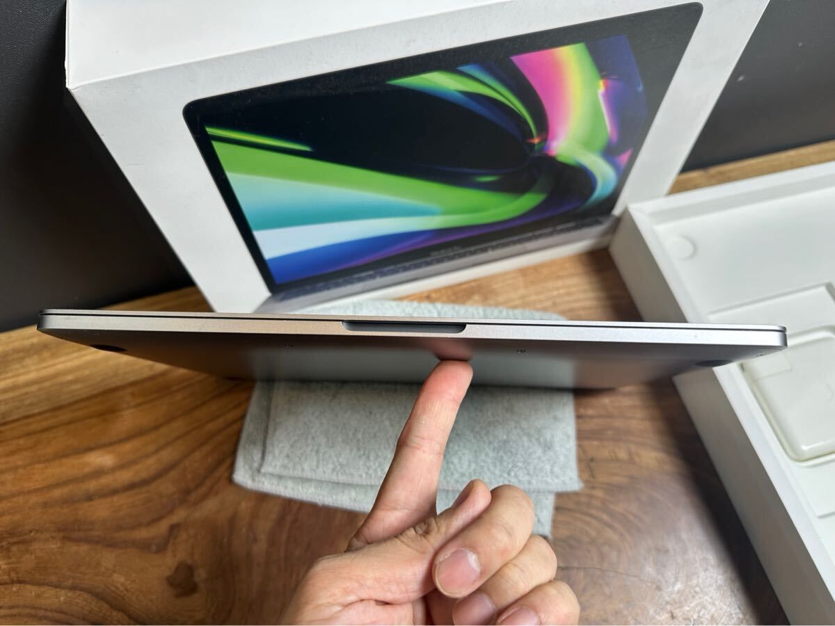 極美品」Apple MacBook PRO Retina 13.3inch 2020/M1 8コア/GPU8コア