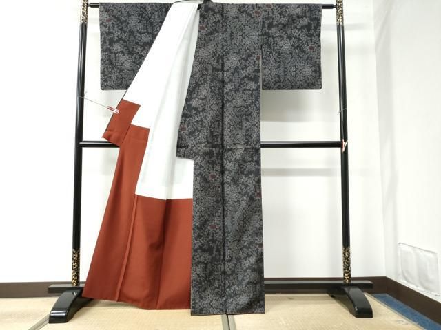 平和屋着物○本場大島紬 7マルキ 古代染色純泥染 市松変わり縞