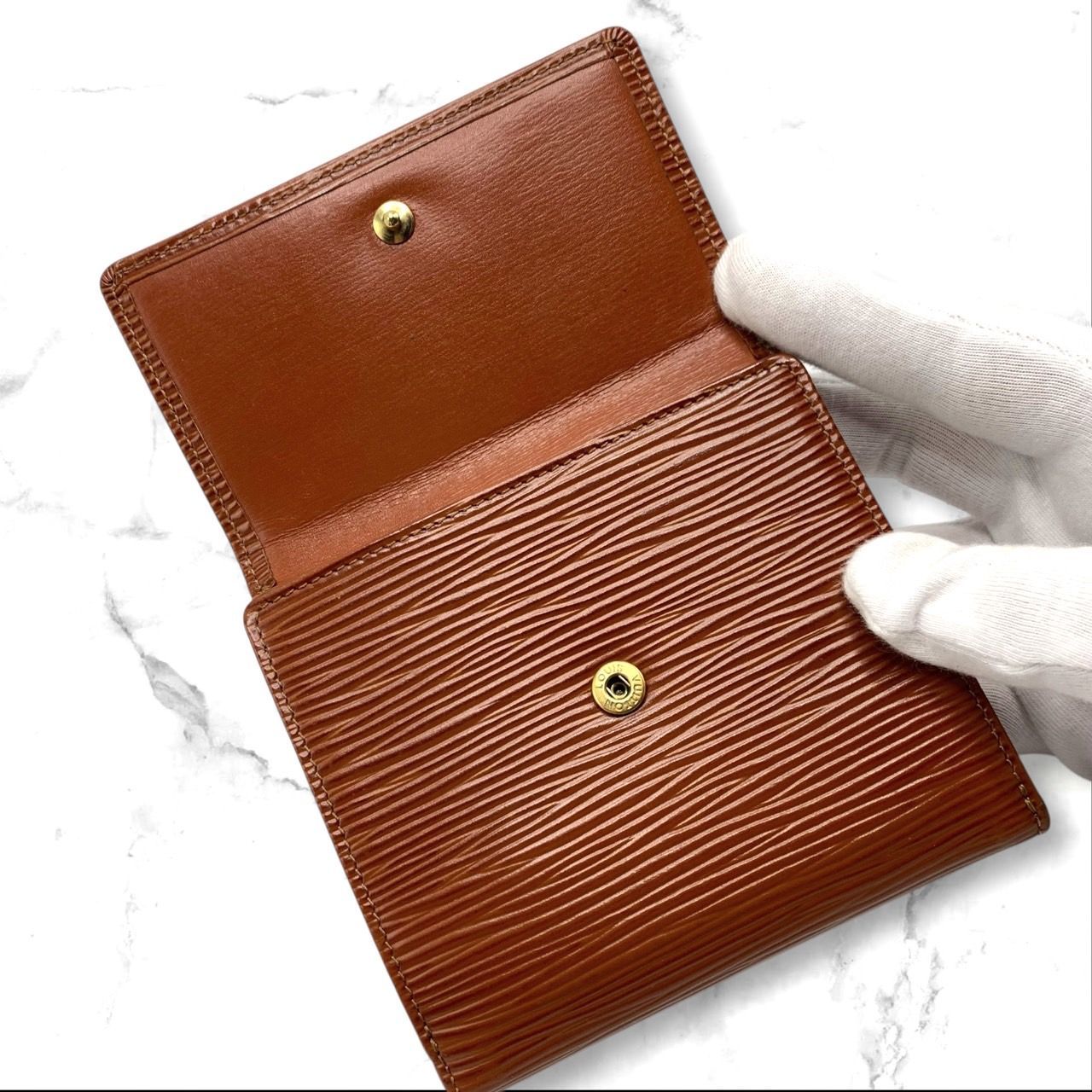 良品 ヴィトン Wホック 折財布 エピ ポルトモネ カルトクレディ M63483 