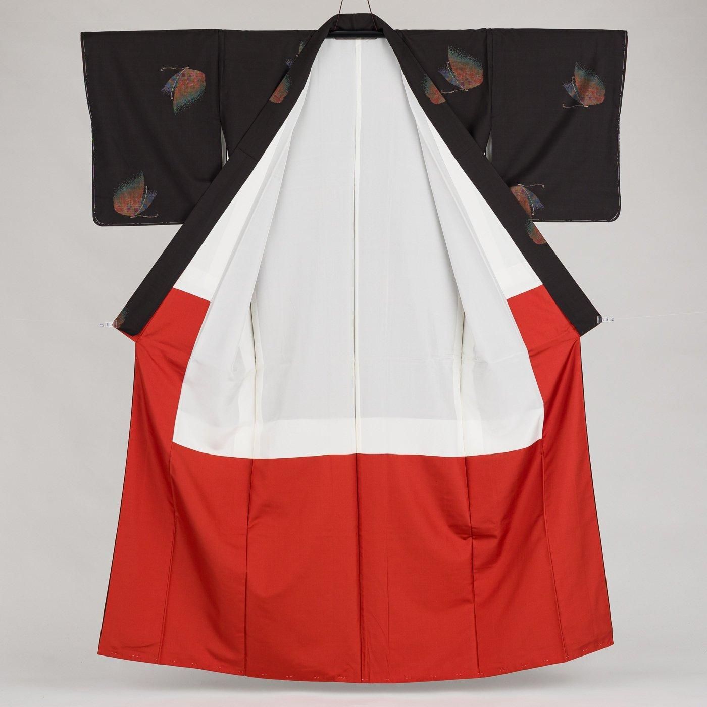 小紋 本場大島紬 泥染 地空き 蝶模様 着物 053a p 本場大島紬｜地