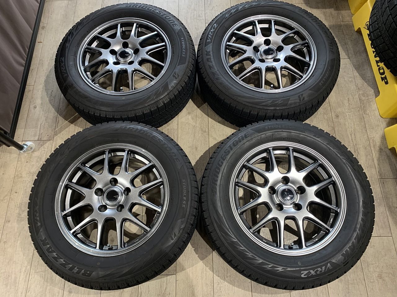 2504009 スタッドレス ZACK 16インチ 6.5J 38 PCD114.3 5H BRIDGESTONE BLIZZAK VRX2 215|60R16 2021年 7.5mm クラウン マークX カムリ エスティマ ティアナ 等
