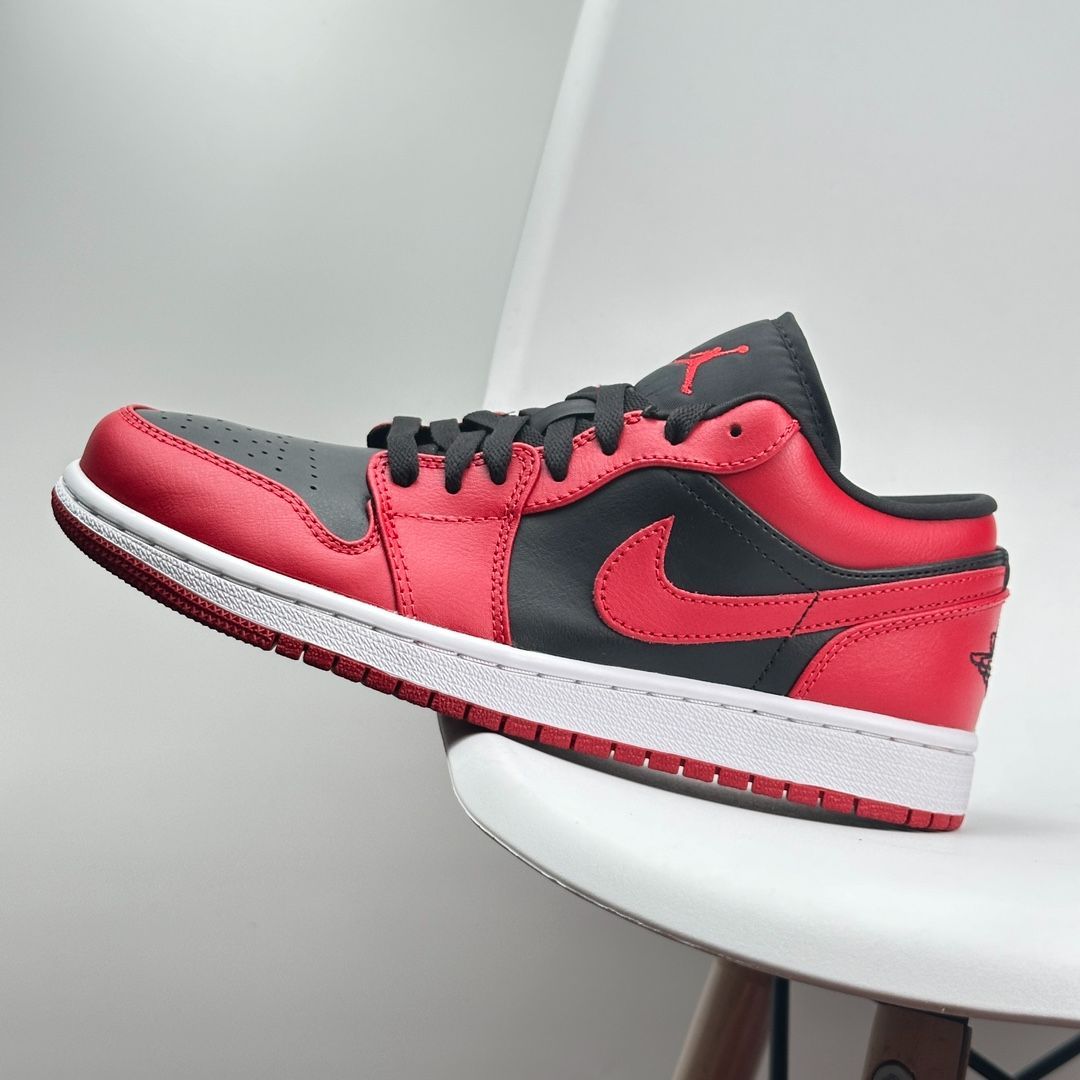 値下げします 新品 Air Jordan 1 Low Varsity Red 553558-606 エア ...