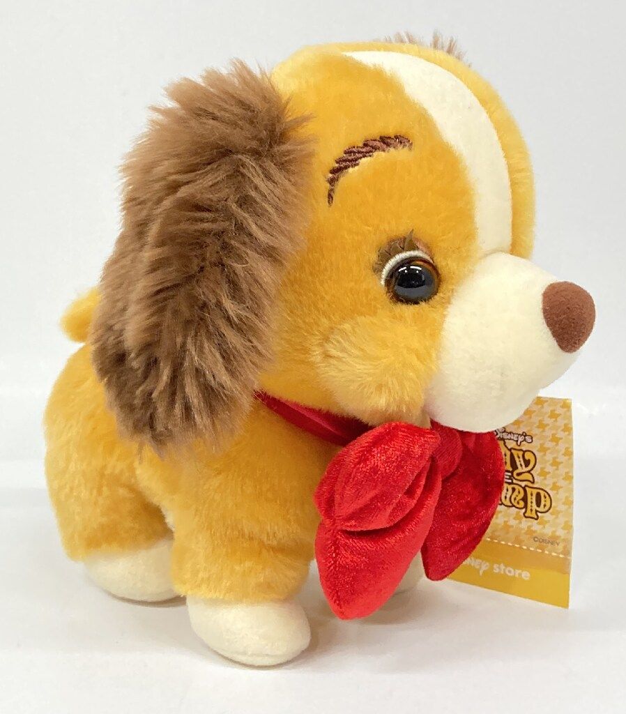 レア　ディズニーストア　わんわん物語限定カラーレディ大サイズメルカリのみ出品 20年程前に入手した わんわん物語レディちゃんの フィギュア
