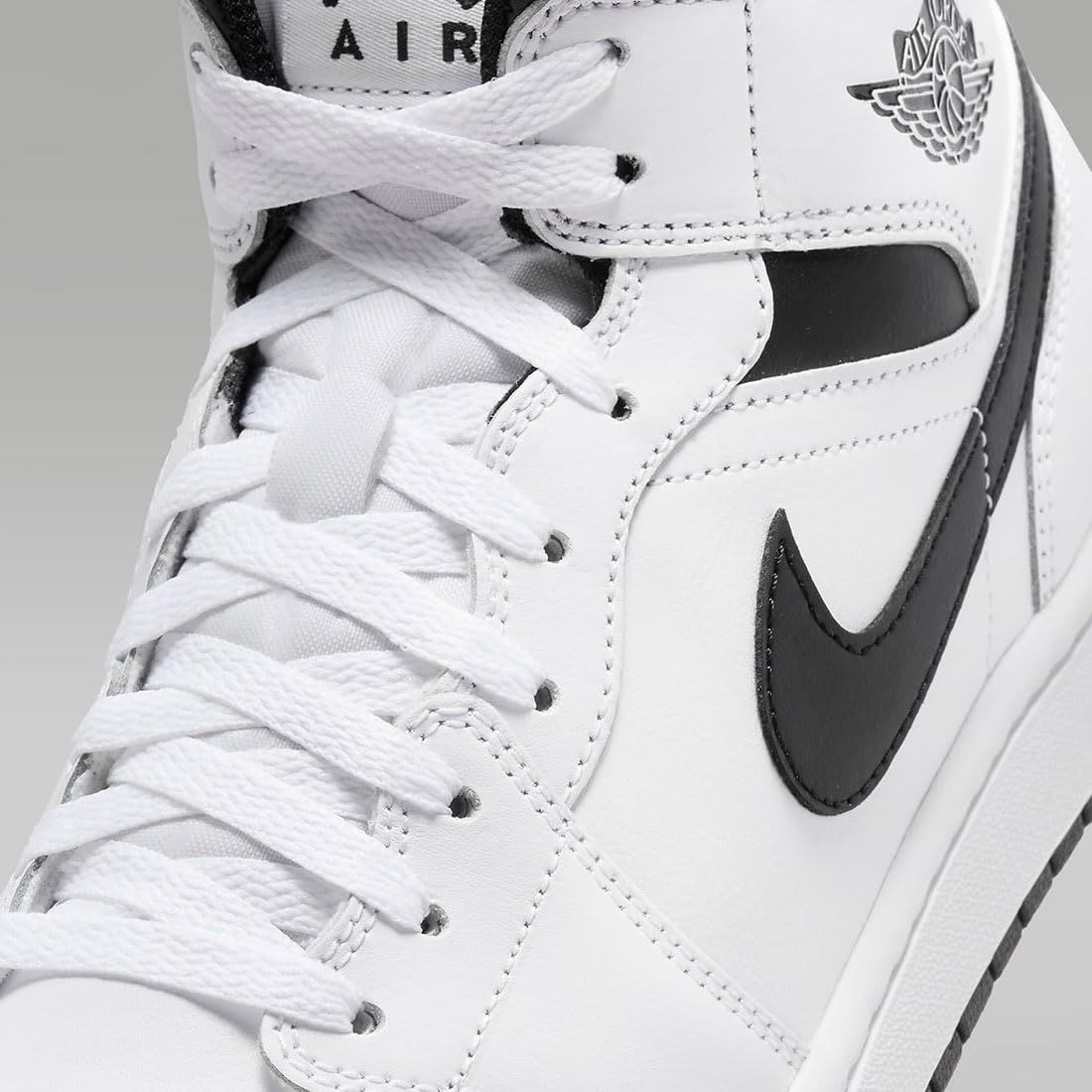 ナイキ] エア ジョーダン 1 ミッド AIR JORDAN 1 MID ホワイト 
