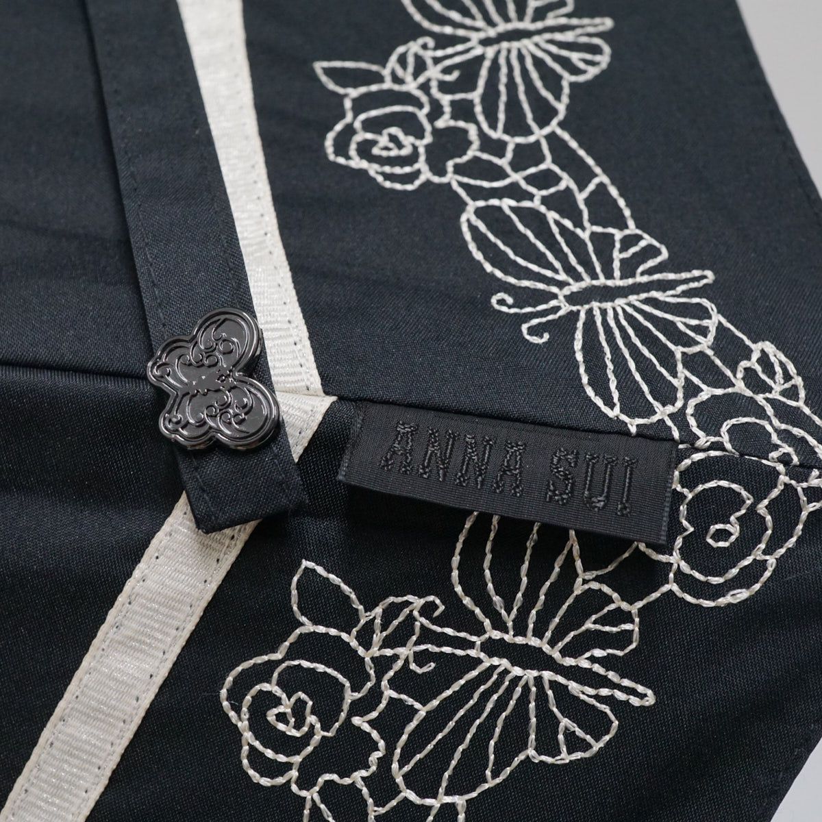 晴雨兼用日傘 ANNA SUI アナスイUSED美品 パゴダ傘 ロゴ刺繍 フラワー