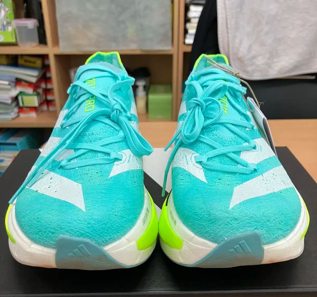 アディダス アディゼロ プライム X3 ストラング ランニングシューズ