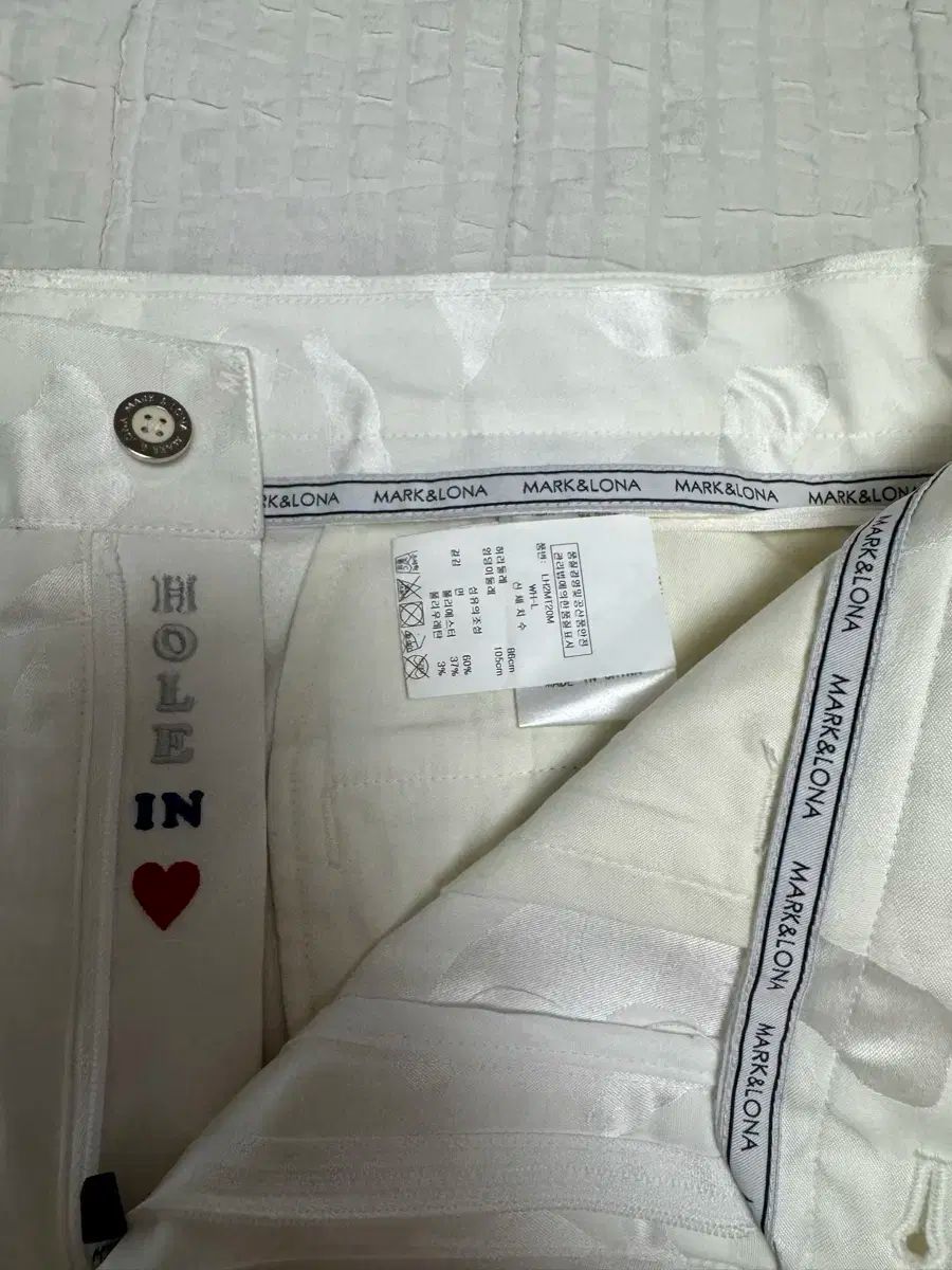 マークアンドロナ