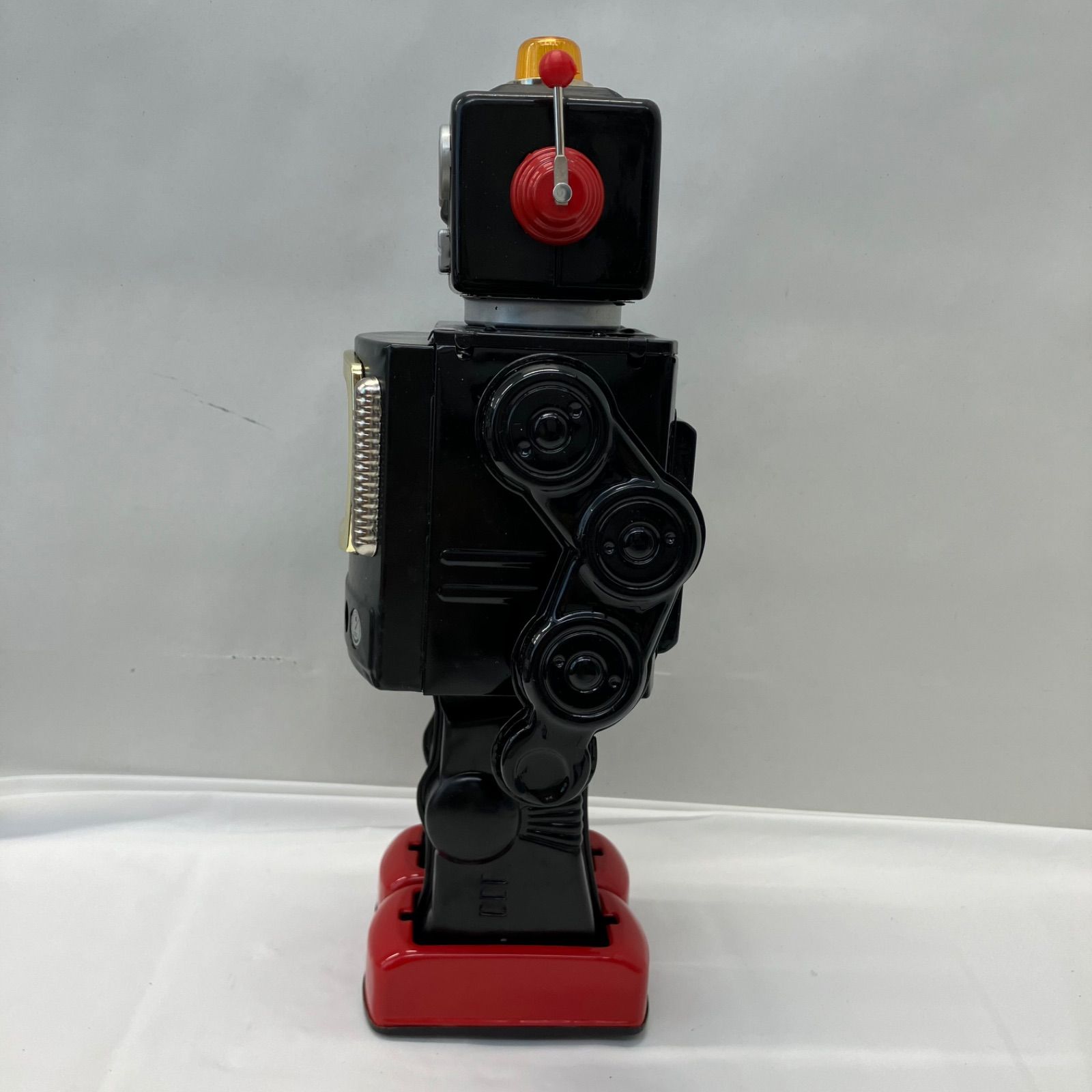 メタルハウス テレビロボット ブリキ メタルハウス社製 胸部にテレビが付いたブリキロボット | ブリキ