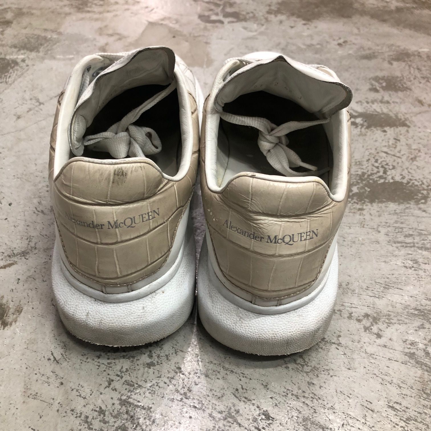 Alexander McQueen クロコ型押し レザー スニーカー 727392 