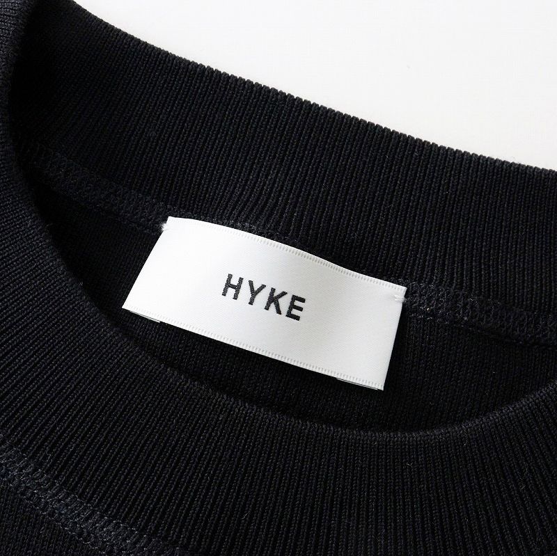 ハイク HYKE 221-11260 CREW NECK CROP TOP シルク混ニットベスト トップス ショート丈 ブラック /黒 ロゴ刺繡 重ね【2400014364248】 ハイク HYKE 221-11260 CREW NECK CROP TOP シルク混ニットベスト