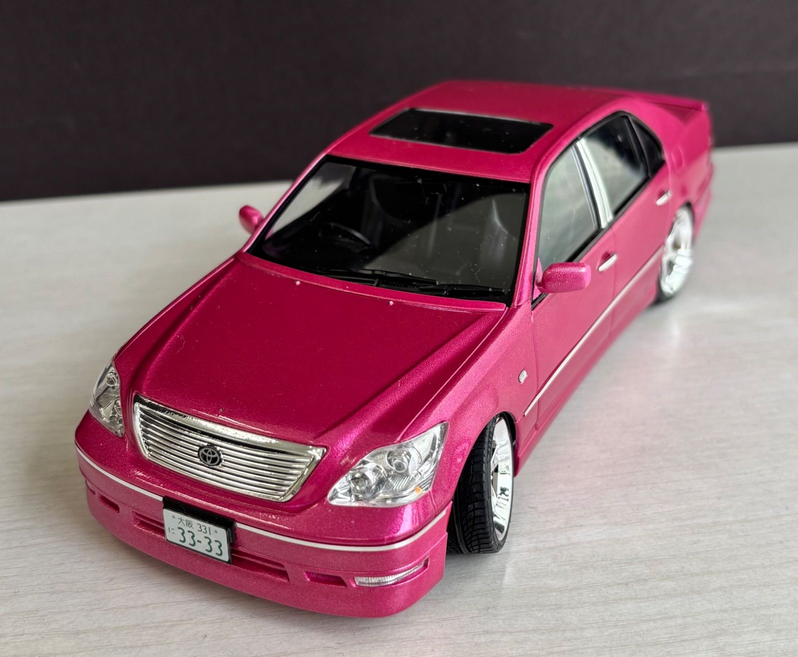 アオシマ トヨタセルシオUCF31 後期型 1/24完成品プラモデル 青島文化