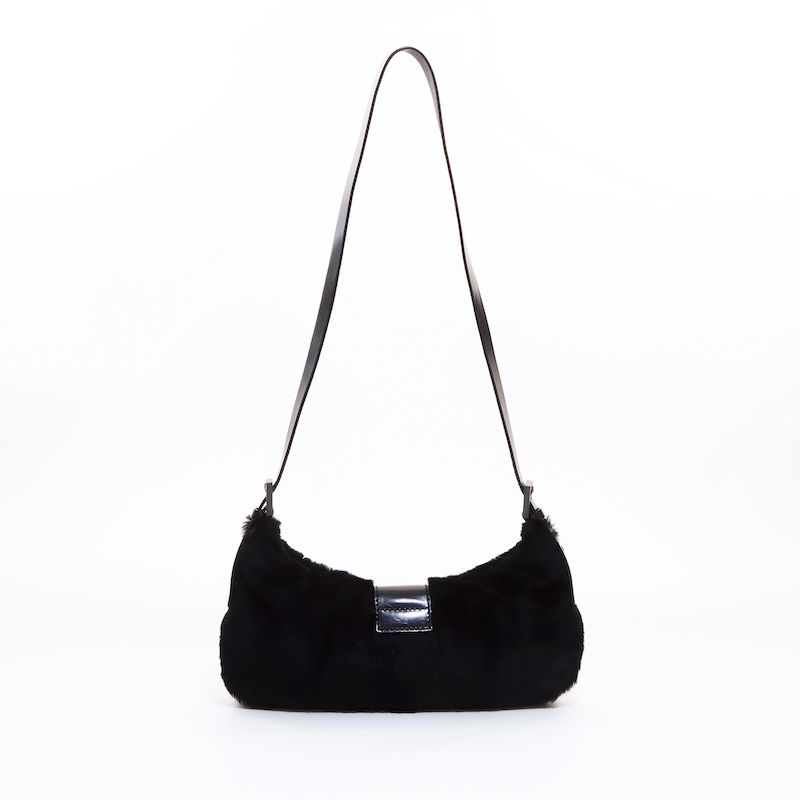 FENDI フェンディ ショルダーバッグ マンマバケット ラパンファー  