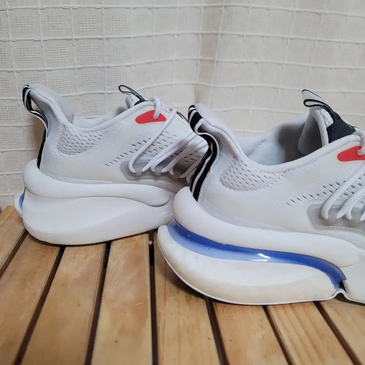 V1 Alphaboost adidas ⁄ アディダス | スニーカー メンズ ランニング