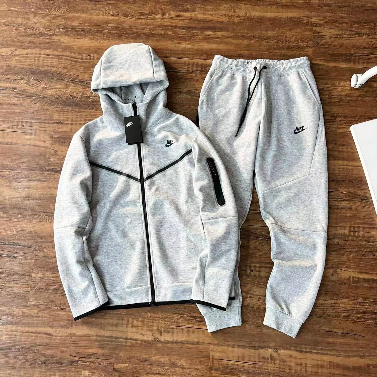 NIKE テックフリース 上 M NIKE テックフリース 上 - メルカリ