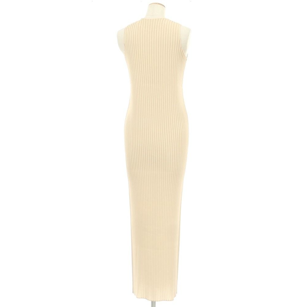 プリーツプリーツ　ベージュ ノースリーブ ロング ISSEY MIYAKE ベージュ プリーツ ノースリーブ ロングワンピース