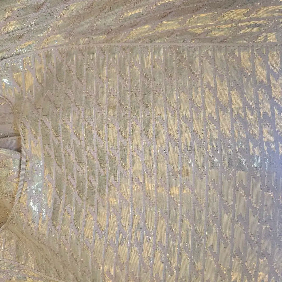 ゴールドピンク