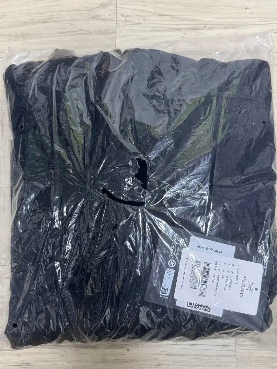 L ARC TERYX アークテリクス アトム SV フーディー パーカー 黒