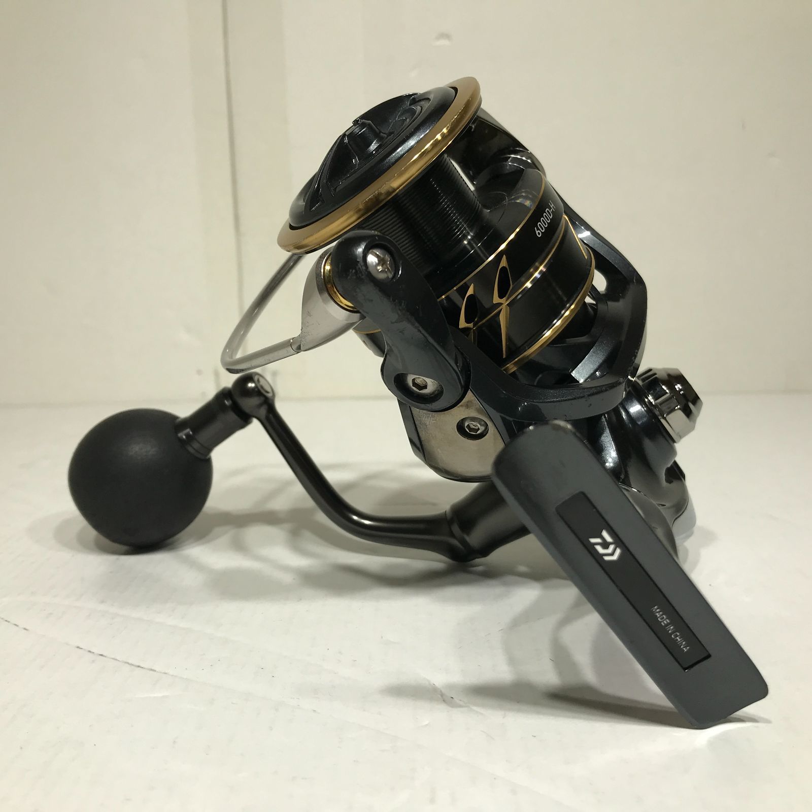 城東73-037】 DAIWA ダイワ 22カルディア SW6000D-H - メルカリ