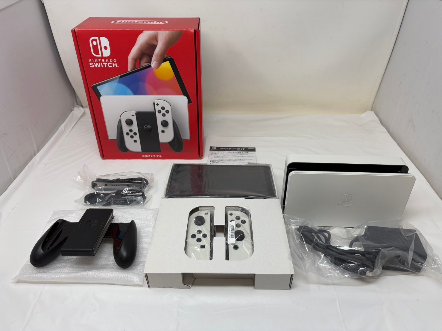 Nintendo Switch 有機ELモデル ホワイト 箱あり Nintendo Switch 本体 有機ELモデル ホワイト 新品未使用