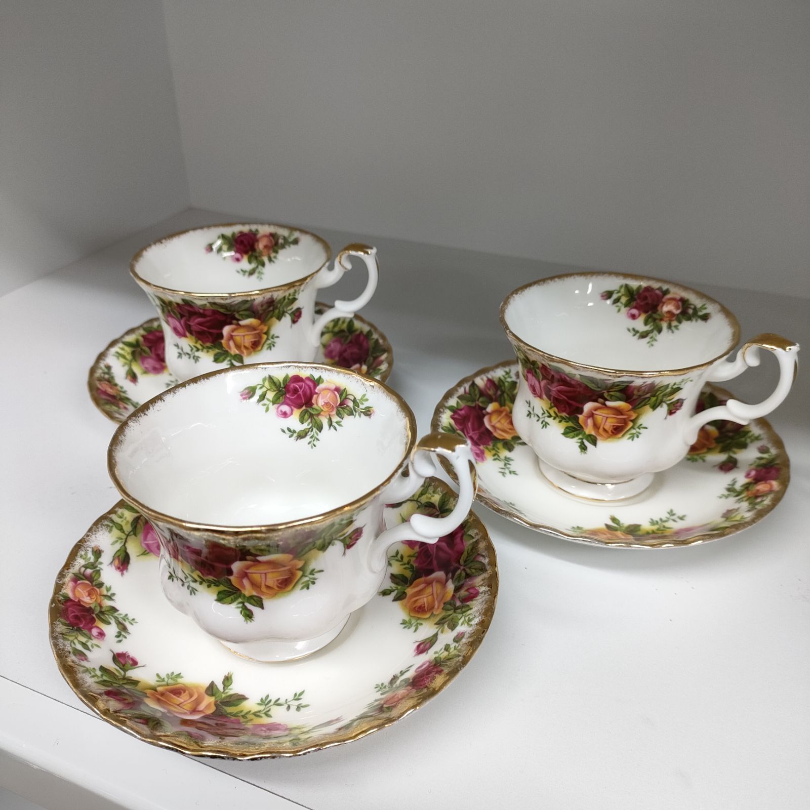 ◇ROYAL ALBERT カップ＆ソーサー3客セット ロイヤルアルバート - メルカリ