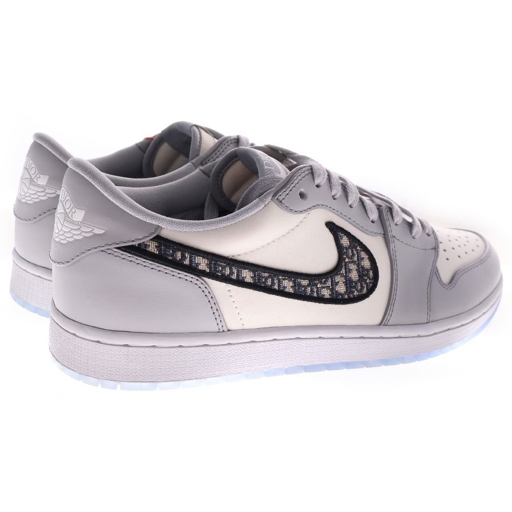 DIORとエアジョーダン1のローカットスニーカー DIOR × NIKE | AIR