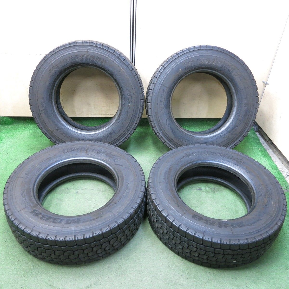 バリ溝 24年 9.5分 トラック タイヤ 265|70R19.5 140|138J ブリヂストン M888 ミックス オールシーズン 19.5インチ 5100701ナスタ