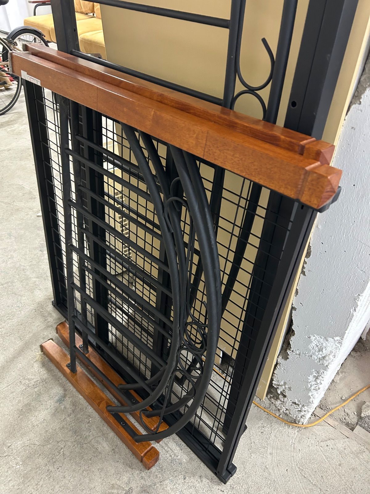 ニトリ シングルベッドフレーム アイアン - メルカリ