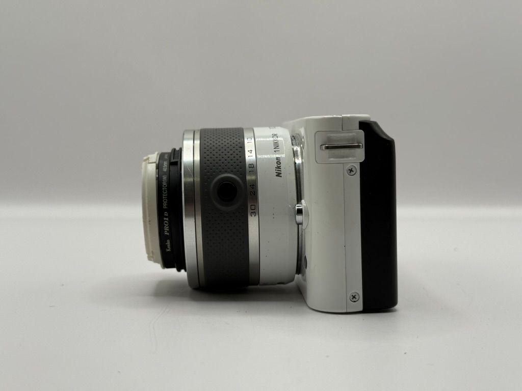  Nikon 1 ニコン ミラーレス一眼 J 白 ミラーレス一眼 デジタルカメラ