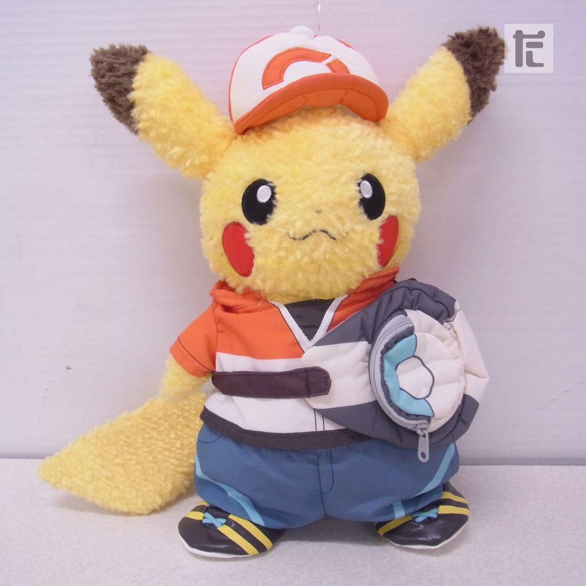 ポケモンセンター Pikachu's Closet ピカチュウ ぬいぐるみ+主人公