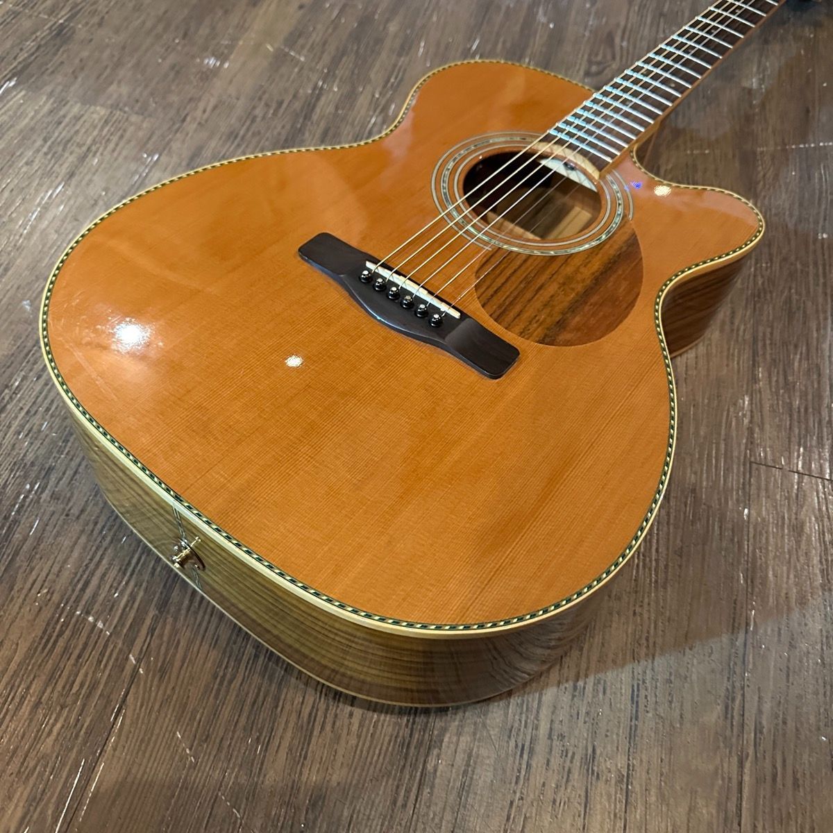 ギター GREGBENETT OM-15CE Greg Bennett by Samick OM-15CE Electric Acoustic Guitar
