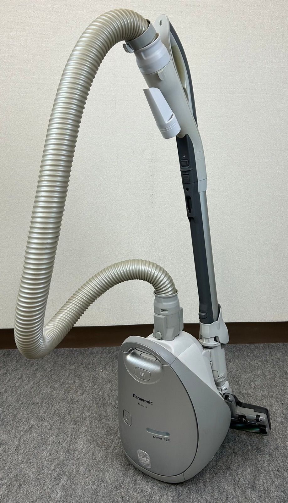 Panasonic MC-PK14A-A 紙パック式掃除機 2013年製 Panasonic MC-PK14A-A 紙パック式掃除機 気安 2013年製
