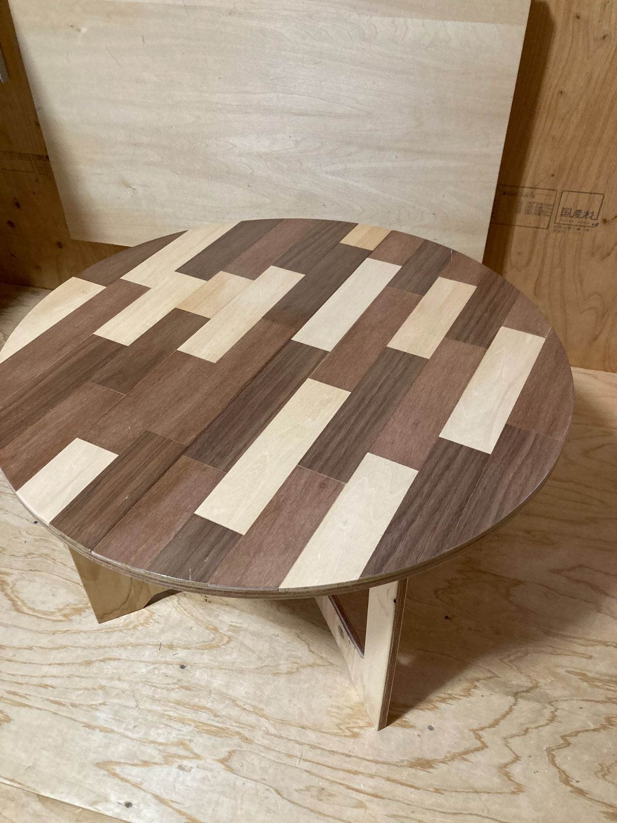 配送 折りたたみテーブル タイルB 折りたたみタイルテーブル○送料無料