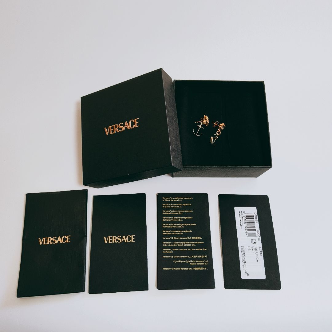 新品未使用】VERSACE アンカー メデューサピアス ゴールドシルバー