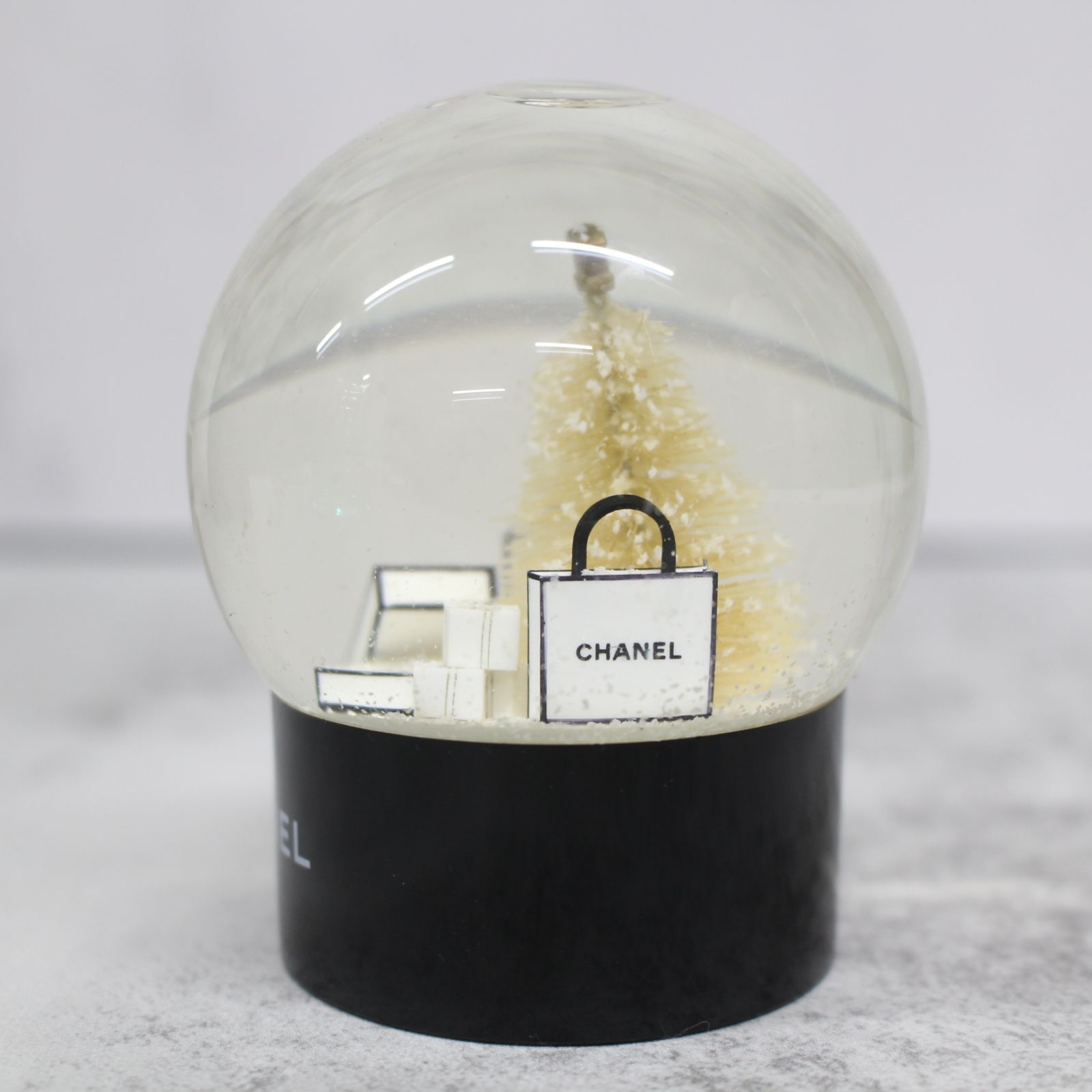 CHANEL シャネル ノベルティ スノードーム クリスマス限定品 ショッパー CHANEL - 2024年クリスマス限定/シャネルスノードームの通販 by