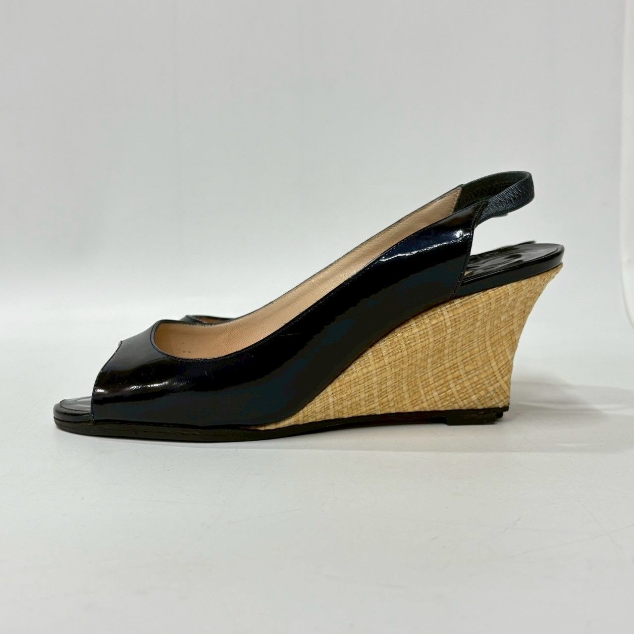 マノロブラニク