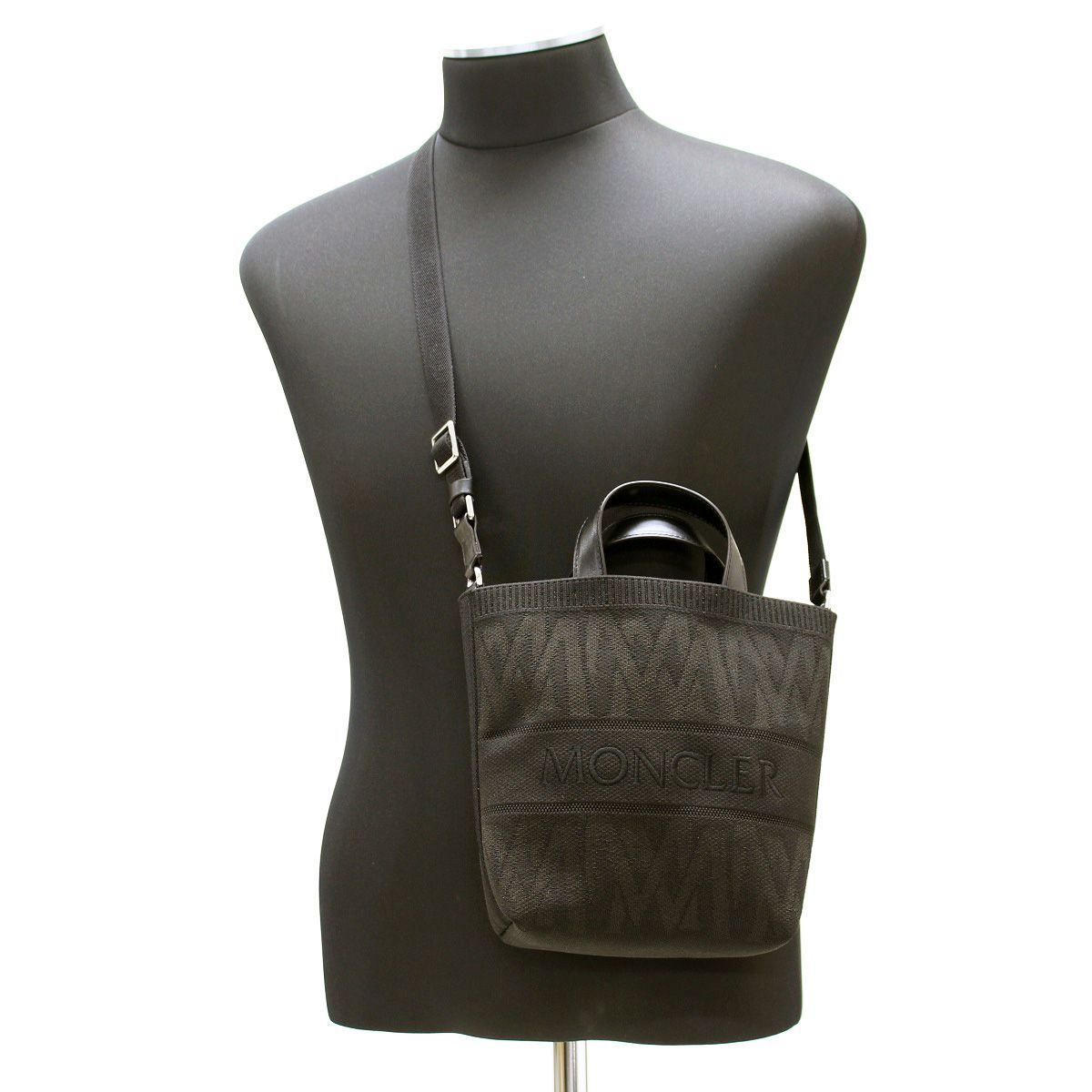 国内即送 MONCLER ミニ ニット トート ミニバッグ 2WAY 5L00015 楽天市場】【10%OFF 8/3 AM9:59迄】モンクレール バッグ トート