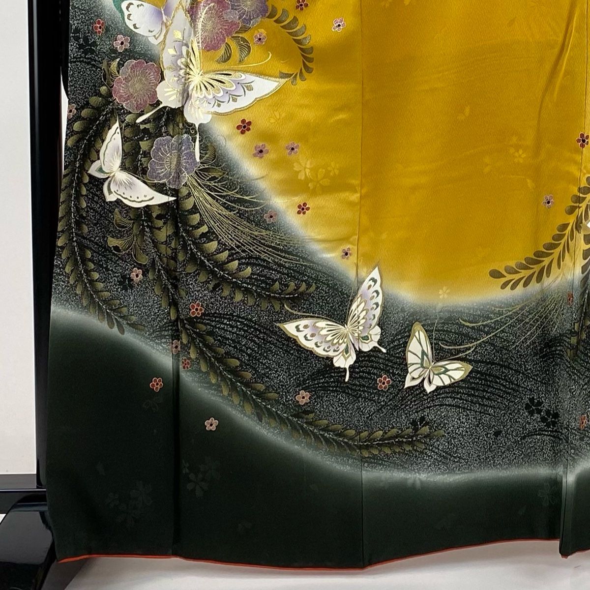 付下げ 身丈165cm 裄丈65cm M 袷 辻村ジュサブロー 伊と幸 落款あり うさぎ 桜の花びら 灰緑 正絹 逸品 中古 付下げ 身丈165cm 裄丈65.5cm M 袷 辻村ジュサブロー 落款 草花 枝葉