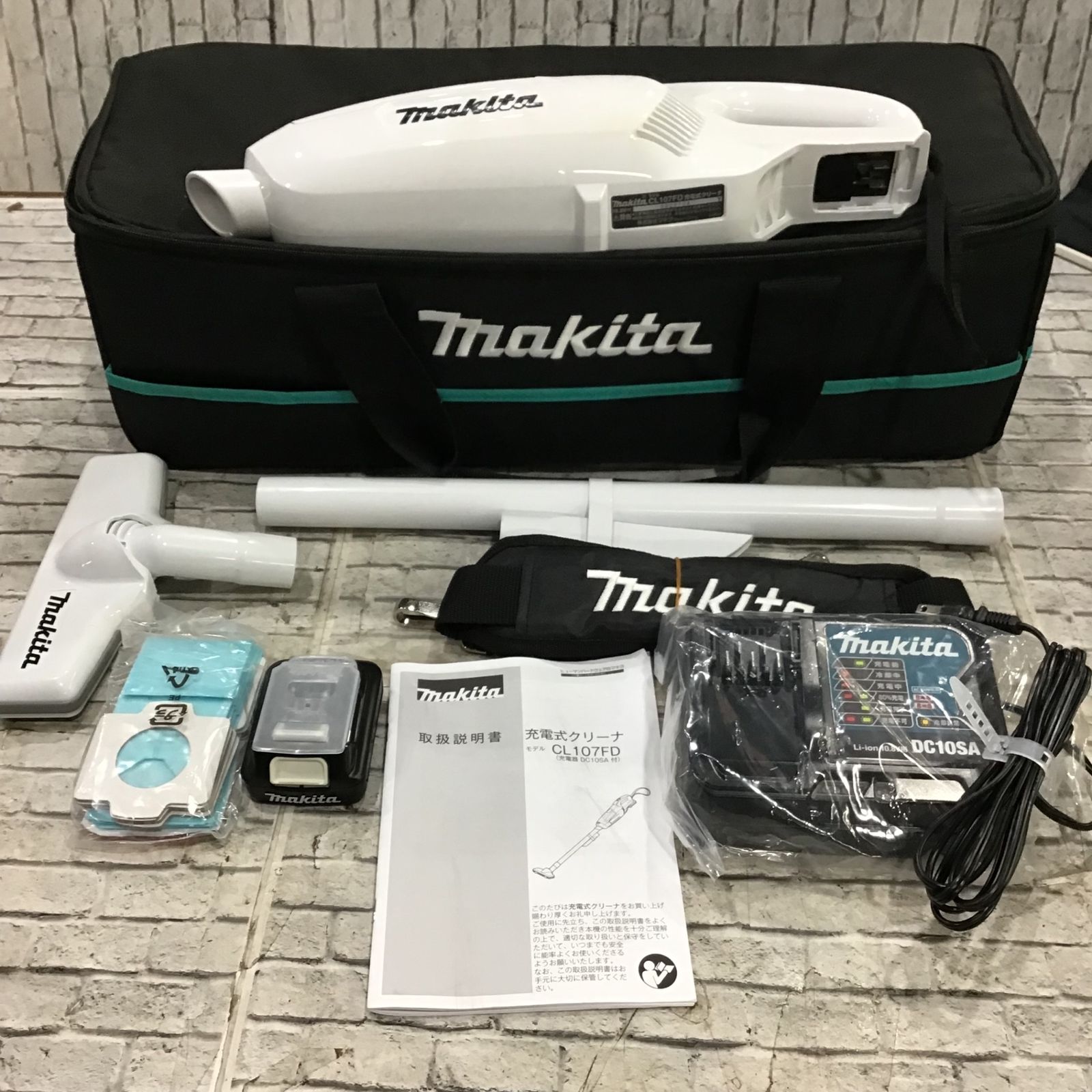マキタ(makita) コードレスクリーナー CL107FDSHW【川口店】