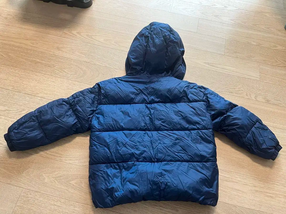 ARMANIJUNIOR アルマーニジュニア　ダウンジャケット　ダウン　黒 ARMANIJUNIOR アルマーニジュニア ダウンジャケット[SXB021TNVY