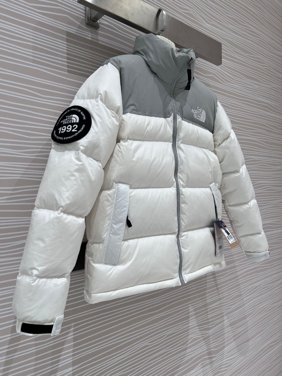 白