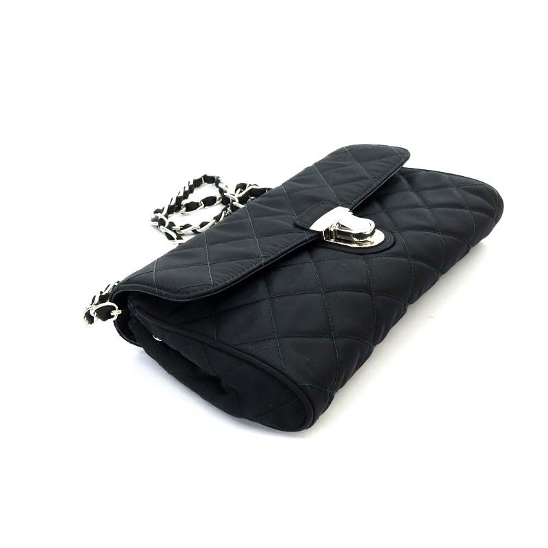 PRADA ブラック キルティング ショルダーバッグ