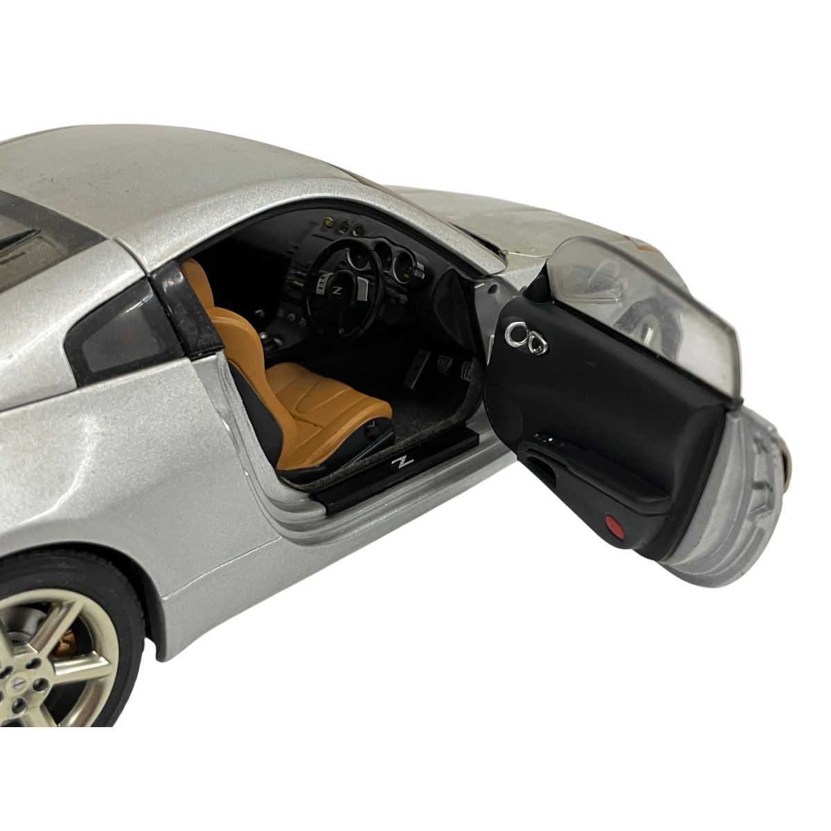 Amazon.co.jp: オートアート／AUTOart：1/18 ニッサン
