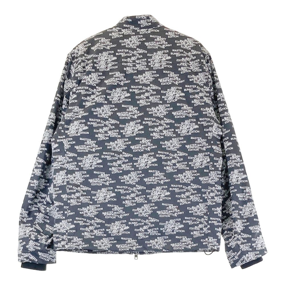 サイズ 4 MASTER BUNNY EDITION マスターバニーエディション 2025年モデル 中綿ベスト付 ナイロン ジップジャケット ロゴ 総柄 ブラック系 240101466464 ゴルフウェア メンズ ストスト