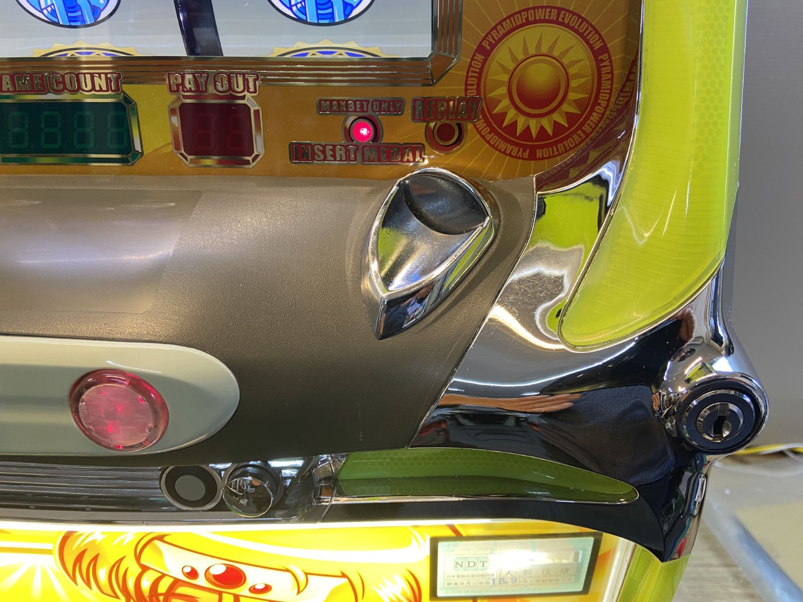 送料込み パチスロ 秘宝伝 4号機 クレア 実機 大都 スロット 大都技研 クレアの秘宝伝〜はじまりの扉と太陽の石〜【中古