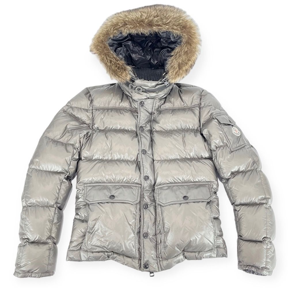 【限定価格】 モンクレール ダウンジャケット メンズ HUBERT GIUBBOTTO 冬 1サイズ アウター アパレル MONCLER  320914193215 53029 グレー ブラック金具 ナイロン 【中古品】