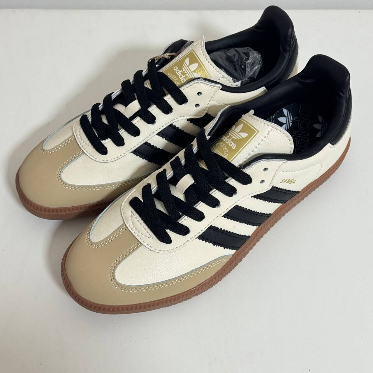 サンバ OG / adidas Originals ベージュ/ブラック 新品adidasサンバOGベージュブラックメンズレディーススニーカー